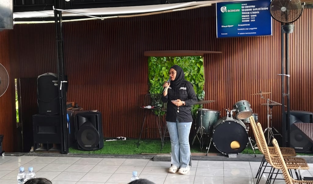 Foto: Ririn Wedia Ketua JMSI Kabupaten Bojonegoro saat memberikan pemaparan.