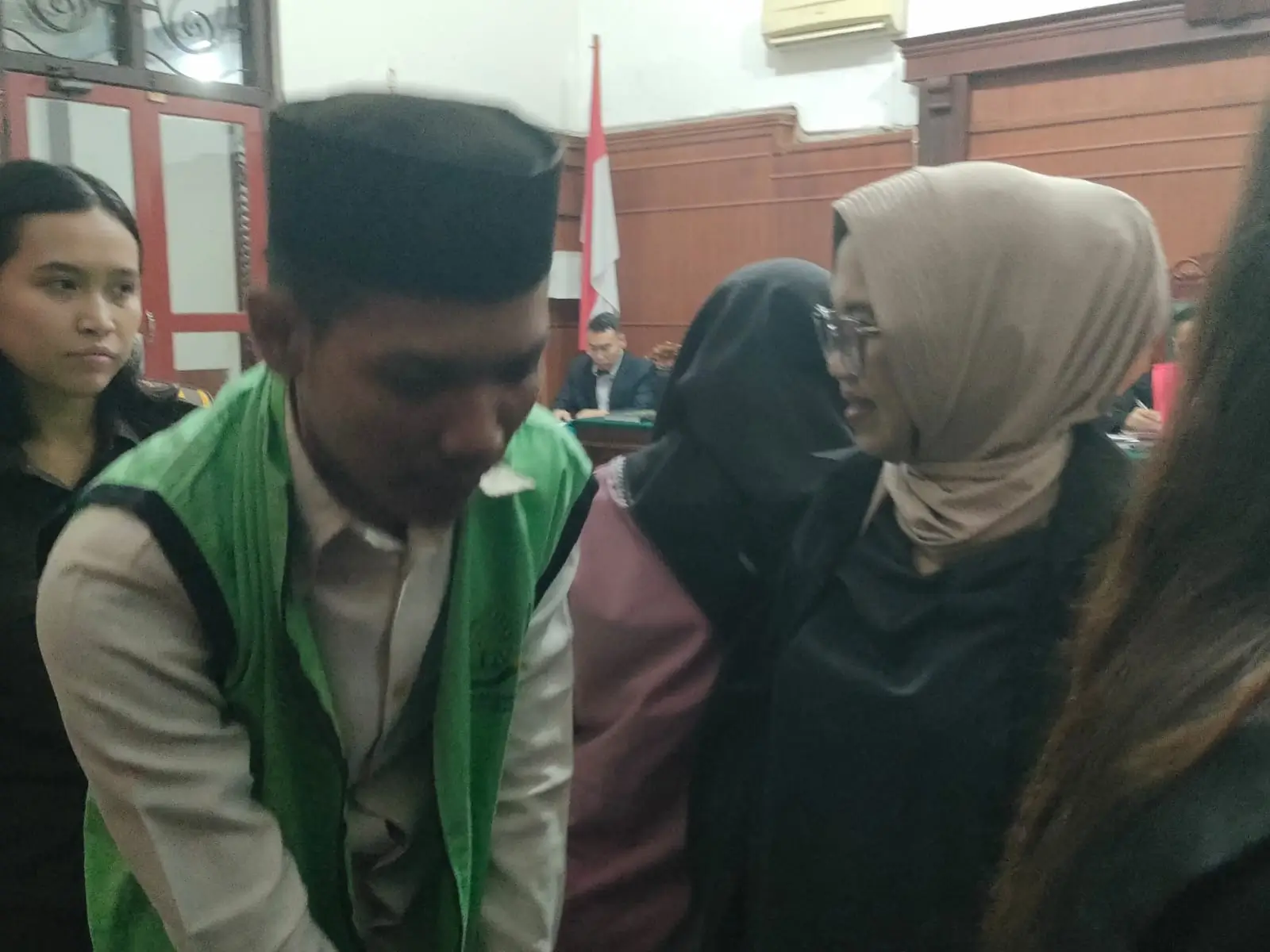 Terdakwa Findrian Febrianto di Pengadilan Negeri Surabaya