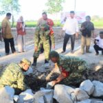 Dandim 0509/Kab. Bekasi Pimpin Peletakan Batu Pertama Koperasi Desa Merah Putih di Karangreja