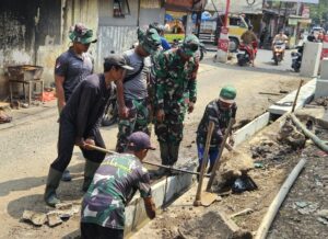 Satgas TMMD Ke-128 Kodim 0507/Bekasi Kebut Pembangunan Drainase U-Ditch di Jatirangga