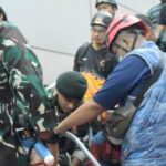 Gerak Cepat Kodam Jaya Evakuasi Tabrakan KA di Bekasi Timur