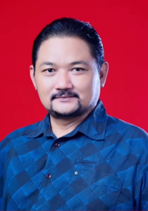 Foto: Alex Kuswanto saat ditetapkan sebagai Kepala Desa Medaeng terpilih dalam rapat pleno Pilkades Kecamatan Waru Sidoarjo