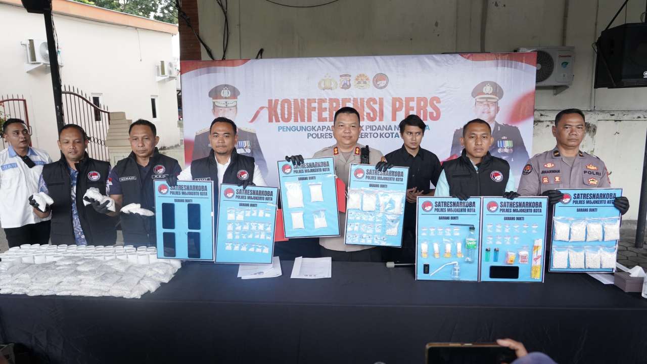 Foto: Konferensi pers Barang bukti narkoba hasil pengungkapan Polres Mojokerto Kota periode Januari-April 2026