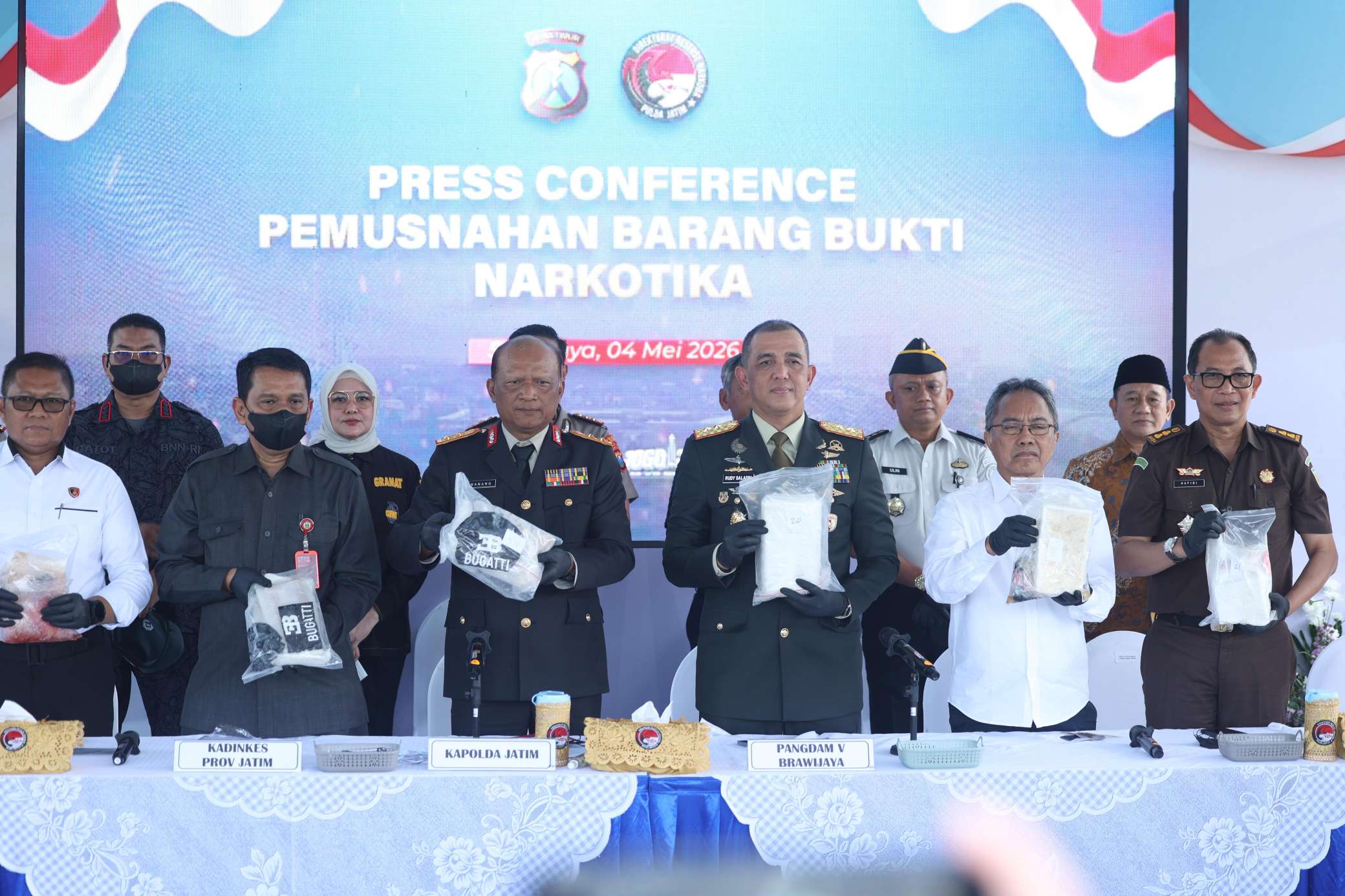 Foto: Pemusnahan barang bukti kokain oleh Polda Jatim di Mapolda Surabaya