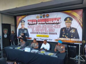 Polrestabes Surabaya Ungkap Dugaan Penyekapan Lansia dan Pengurasan Uang Rp1,8 Miliar