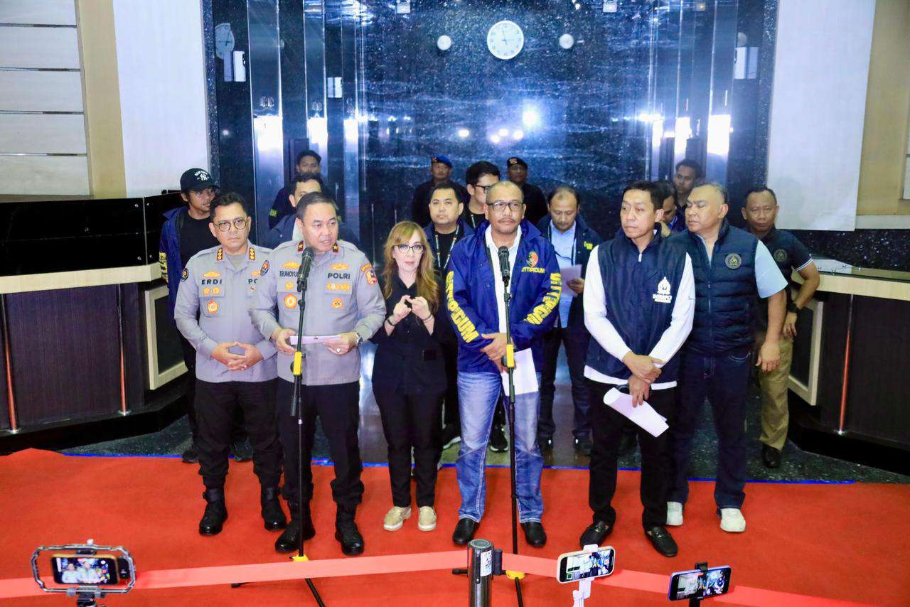 Foto: Bareskrim Polri mengamankan ratusan WNA dalam pengungkapan jaringan judi online internasional di Jakarta Barat.