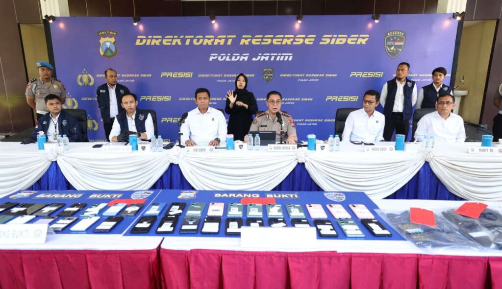 Polda Jatim Bongkar Sindikat Penipuan Online Mobil Bekas, 11 Pelaku Ditangkap di Tiga Kota