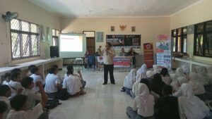 Bentengi Pelajar dari Narkoba, SMA/SMK 45 Surabaya Gandeng LRPPN-BI Gelar Sosialisasi