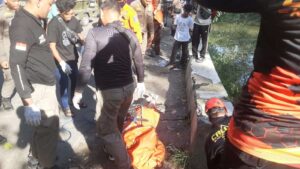 Mayat Perempuan Ditemukan Mengapung di Sungai Jalan Karet Surabaya, Polisi Temukan Dua Identitas Berbeda