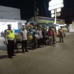 Patroli Humanis Tengah Malam, Warga Semampir Sambut Hangat Kehadiran Polisi dan Satpol PP