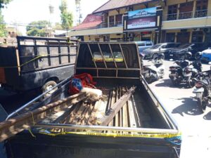 Satreskrim Polres Lumajang Bongkar Pencurian Rel Kereta Api, Tiga Tersangka Termasuk Penadah Ditangkap