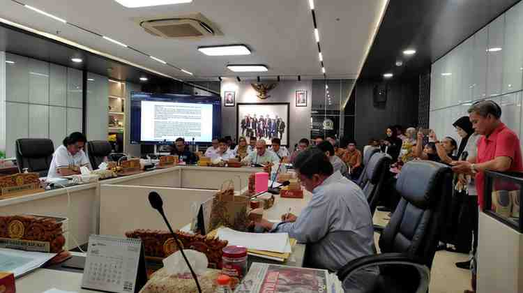 Hearing di DPRD Surabaya atas polemik CASBAR di Jl. Dr. Ir. H. Soekarno NC 14, Kedung Baruk, Timur 60298, Jawa, Kec. Rungkut, Surabaya