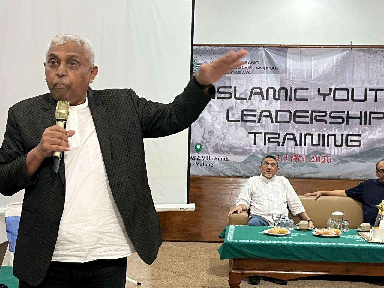 Foto: Kegiatan pengkaderan Al Irsyad Al Islamiyyah di Villa Bunda Lawang Malang dengan Ahmad Riyadh sebagai pembicara utama