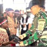 Koops TNI Habema Gelar Bhakti Pertiwi Hardiknas 2026 di SDN 1 Pomako