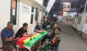 Babinsa Koramil 03/Ps.Rebo–Ciracas Bersama Warga Gelar Patroli/Siskamling Ciptakan Wilayah Aman dan Kondusif