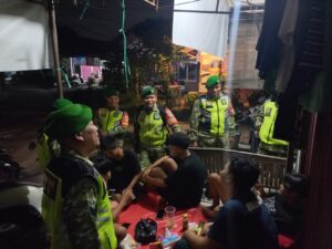 Patroli Malam Koramil 04/Jati Asih Fokus Jaga Keamanan Lingkungan dan Stabilitas Kamtibmas