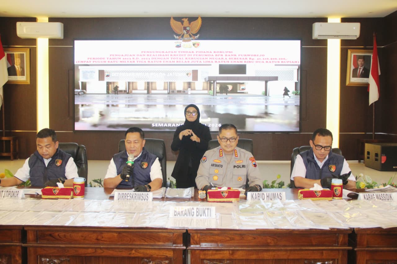 Foto: Konfrensi pers Polda Jateng terkait dugaan kredit fiktif di Perumda BPR (ist)