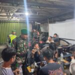 Patroli Malam Koramil 04/Jati Asih Sisir Wilayah Dengan Jalan Kaki dan Kendaraan Bermotor Demi Jaga Keamanan Warga