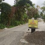 Rp 4 Miliar Untuk Proyek Rabat Beton Ruas Jalan Mantup – Sambeng Kini Kondisinya Retak-Retak