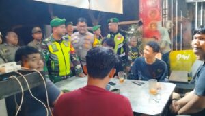 Patroli Gabungan TNI-Polri Koramil 05/Bantar Gebang dan Polsek Bantar Gebang Hadirkan Rasa Aman di Tengah Masyarakat