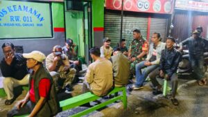 Koramil 06/Cakung Gelar Patroli Siskamling Demi Ciptakan Wilayah Aman dan Kondusif