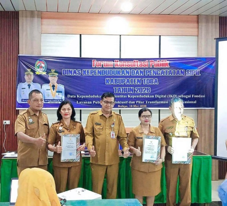 Lumban Julu Sabet Dua Penghargaan Dukcapil Toba, Jadi Percontohan Layanan Administrasi Kependudukan