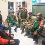 Babinsa Koramil 08/Duren Sawit Gelar Patroli Komduk, Cegah Tawuran dan Kenakalan Remaja