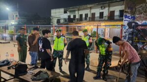 Patroli Maung dan Motor Babinsa Koramil 03/Teluk Pucung, Ajak Warga Bersama Jaga Kamtibmas Lingkungan