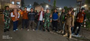 Koramil Cipayung Gelar Patroli Bersama Komduk Ciptakan Wilayah Aman dan Kondusif