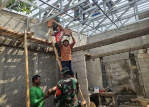 Progres Rutilahu TMMD Ke-128 Kodim 0507/Bekasi Terus Dikebut, Satgas Fokus Pemasangan Hebel dan Genteng