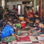 Hangatnya Kebersamaan Satgas TMMD Ke-128 Kodim 0507/Bekasi Bersama Warga, Makan Sederhana Penuh Makna