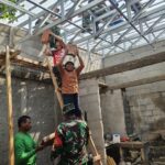 Progres TMMD Ke-128 Kodim 0507/Bekasi Terus Dikebut, Pengerjaan Rutilahu di Jatirangga Mulai Masuk Tahap Pemasangan Atap Baja Ringan