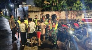 Sinergitas TNI-Polri dan Linmas, Koramil 02/Pondok Gede Intensifkan Patroli Malam Jaga Kamtibmas Wilayah