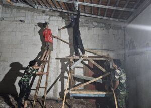 Tak Kenal Waktu, Satgas TMMD Ke-128 Kodim 0507/Bekasi Kebut Pembangunan Rutilahu Hingga Larut Malam