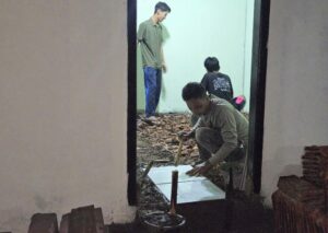 Pantang Pulang Sebelum Rampung, Satgas TMMD Ke 128 Kodim 0507/Bekasi Lembur Bangun Rutilahu