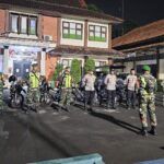 Patroli Gabungan TNI-Polri Koramil 02/Pondok Gede Tingkatkan Keamanan Wilayah dan Cegah Gangguan Kamtibmas