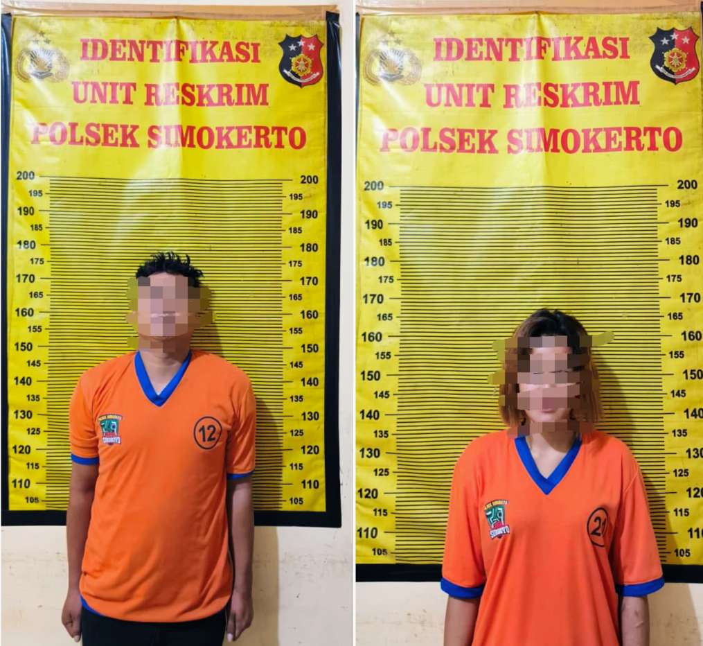 Foto: Tim Anti Bandit Polsek Simokerto menunjukkan dua tersangka kasus penipuan dan penggelapan sepeda motor di Surabaya beserta barang bukti kendaraan hasil kejahatan.