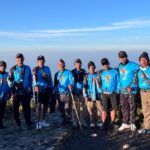 Malam 1 Suro di Gunung Lawu, Puluhan Peziarah Panjatkan Doa untuk Leluhur Nusantara