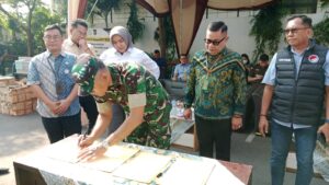 Kasdim 0507/Bekasi Hadiri Pemusnahan Barang Bukti Berkekuatan Hukum Tetap di Kejaksaan Negeri Kota Bekasi