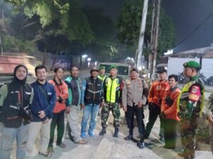 Patroli Malam Tanpa Henti, Koramil 05/Bantar Gebang Jaga Stabilitas Keamanan Wilayah di Malam Hari