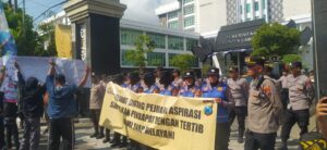 Ribuan Massa Gelar Aksi Unjuk Rasa di Lamongan, Dukung Keberlanjutan Program MBG