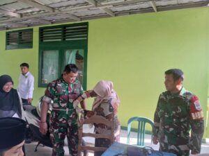 Peduli Kesehatan Masyarakat, Koramil 03/Cabangbungin Bersama Puskesmas Gelar Bakti Kesehatan