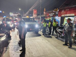 Menyusuri Sudut Wilayah, Babinsa Koramil 01/Kranji Pastikan Situasi Tetap Aman