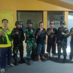 Babinsa Koramil 08/Duren Sawit Bersama Komduk Perkuat Patroli Malam