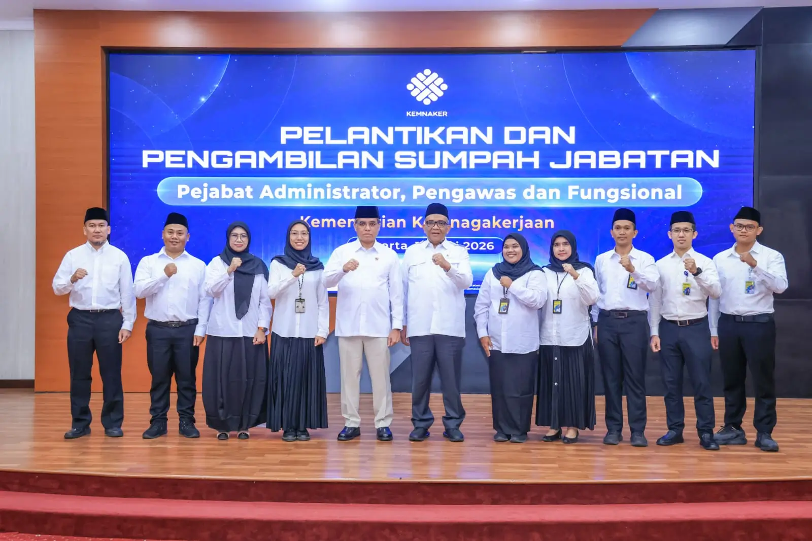 Menteri Ketenagakerjaan (Menaker) Yassierli melantik sepuluh pejabat baru di lingkungan Kementerian Ketenagakerjaan (Kemnaker) di Ruang Tridarma, Kantor Kemnaker, Jakarta, Senin (15/6/2026).