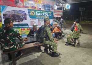 Patroli Gabungan TNI-Polri dan Komponen Masyarakat Sisir Ciracas, Warga Merasa Lebih Aman