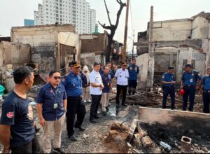 Pegadaian Salurkan Bantuan Kemanusiaan  Kepada Korban Kebakaran di Pasar Jiung Kemayoran ‎