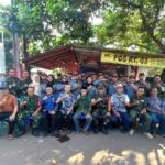 Nobar Piala Dunia Perkuat Kebersamaan, Koramil 04/Jati Asih Bersama Masyarakat dan Linmas Bangun Soliditas untuk Tugas ke Depan