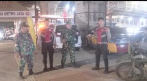 Babinsa dan Bhabinkamtibmas Matraman Bergerak! Patroli Gabungan Sisir Titik Rawan Demi Jaga Kondusivitas Wilayah