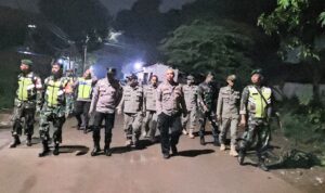 Langkah Sigap Koramil 02/Pondok Gede Antisipasi Kerawanan Melalui Patroli Malam Bersinergi Bersama Kepolisian dan Satpol PP